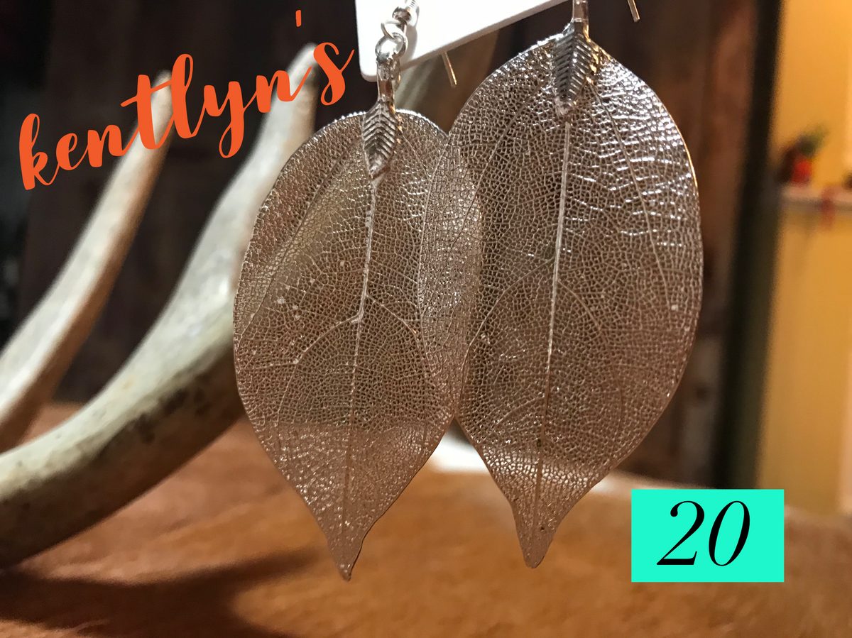 Filigree leaf earrings and necklace
