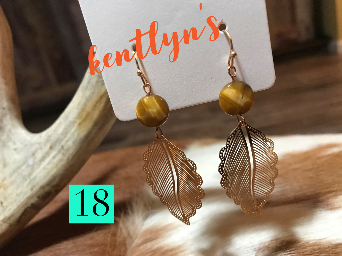 Filigree leaf earrings and necklace